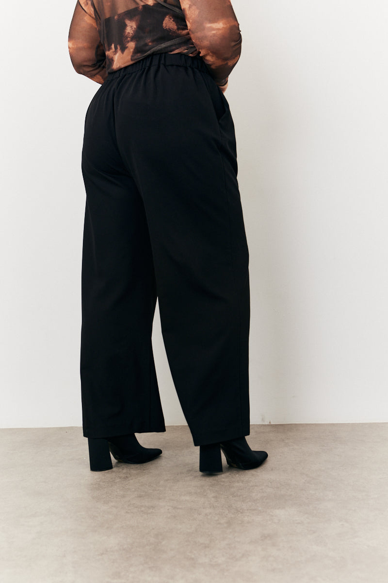 Wide Leg Trouser