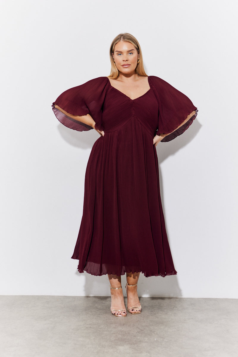 Burgundy Chiffon Angel Sleeve Midaxi Dress InTheStyle Burgundy Chiffon Angel Sleeve Midaxi Dress InTheStyle