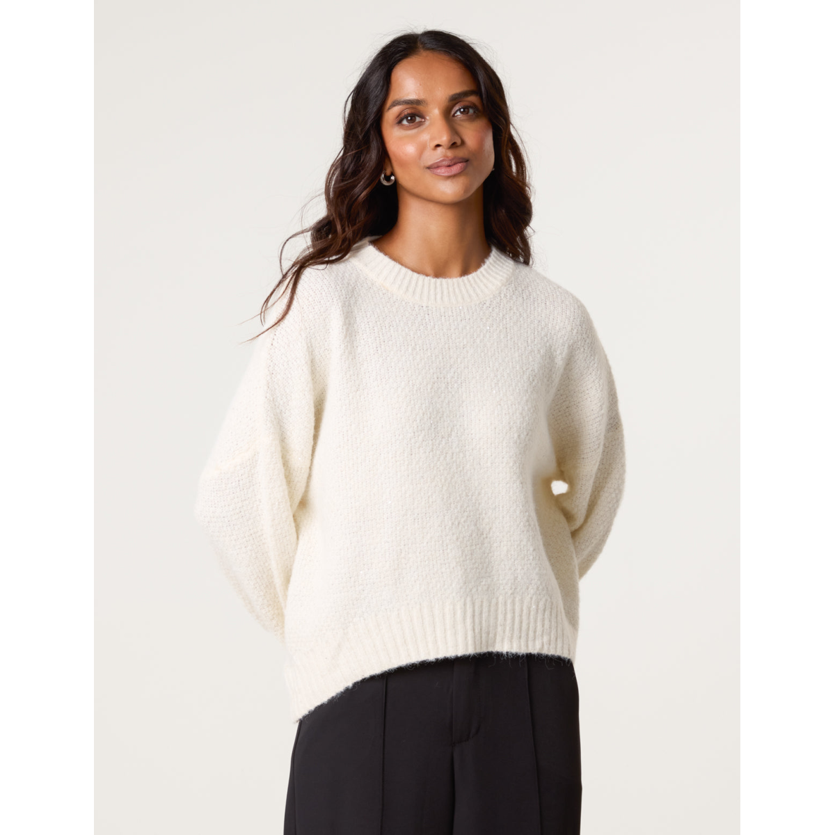 Round Neck Sequin Detailed Jumper