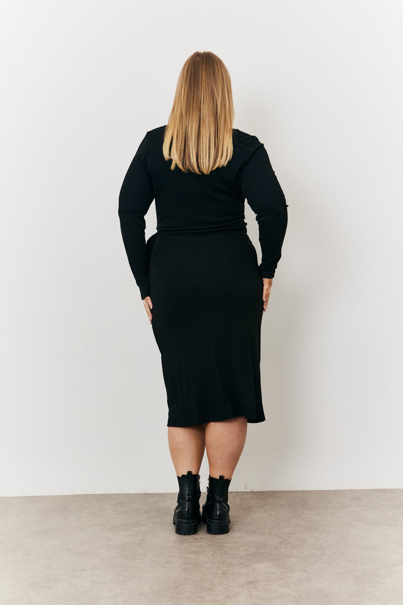 Scoop Neck Ribbed Long Sleeve Bodycon Dress With Belt Detail