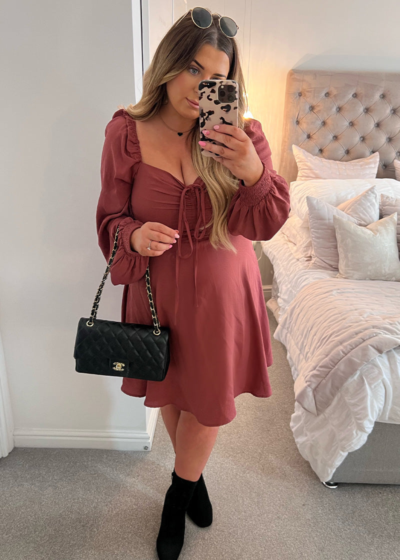 Channel Front Ruched Balloon Sleeve Shift Dress
