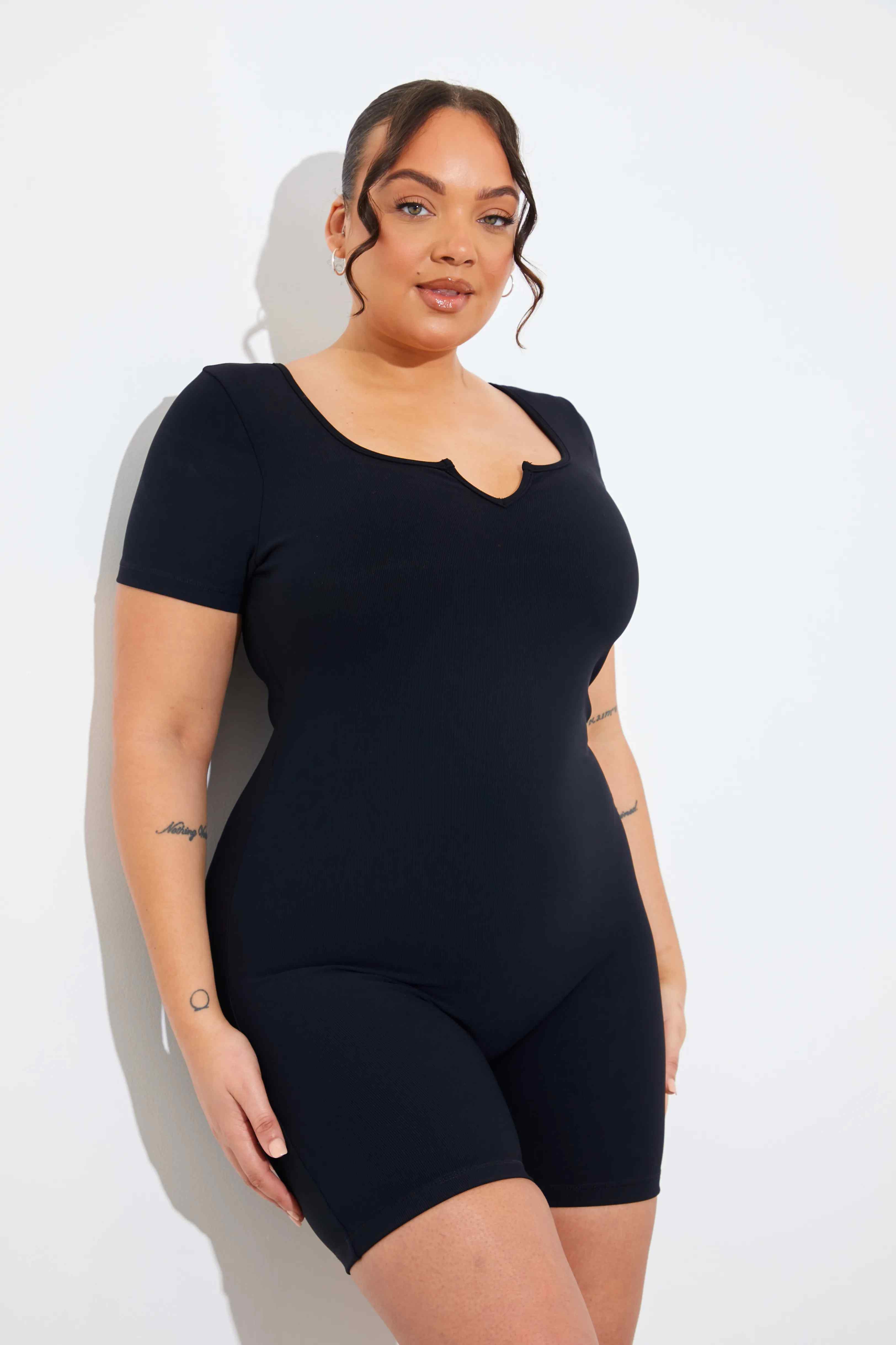 RIBBED SCULPT AND CONTROL NOTCHED NECK SHORT UNITARD