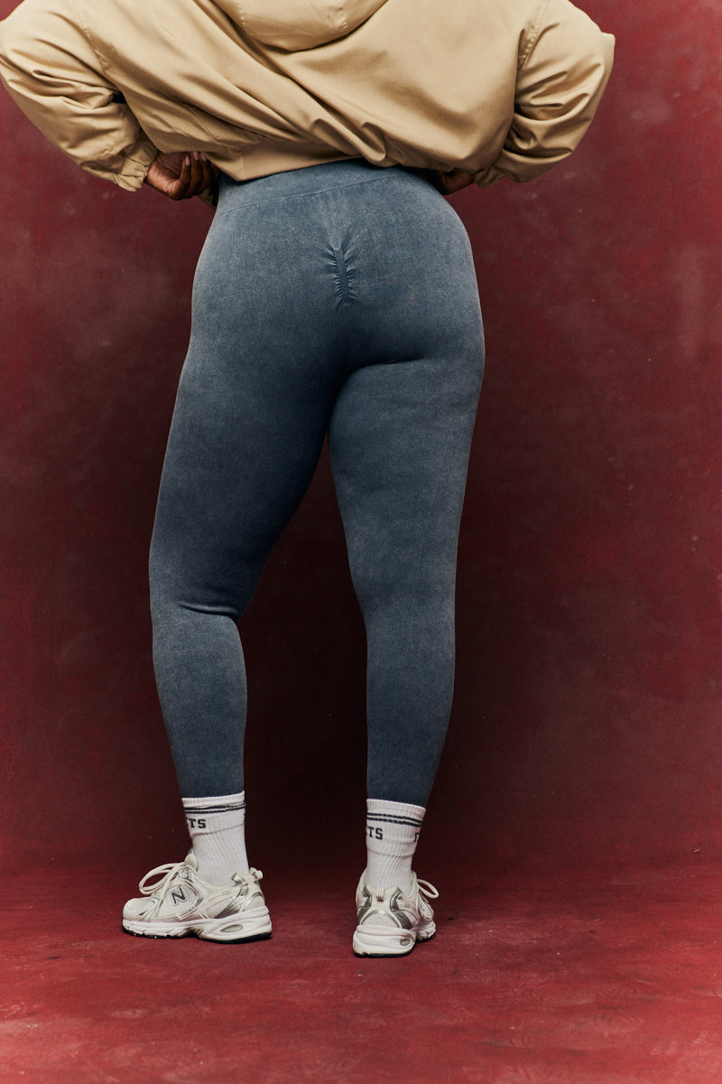 Charcoal Grey Seamless High Waist Bum Boosting Leggings – InTheStyle