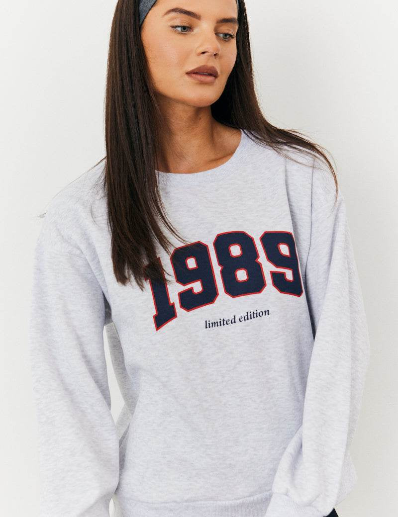 1989 Printed Graphic Sweatshirt - InTheStyle