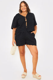 Lace Scallop Edge Detail Shorts