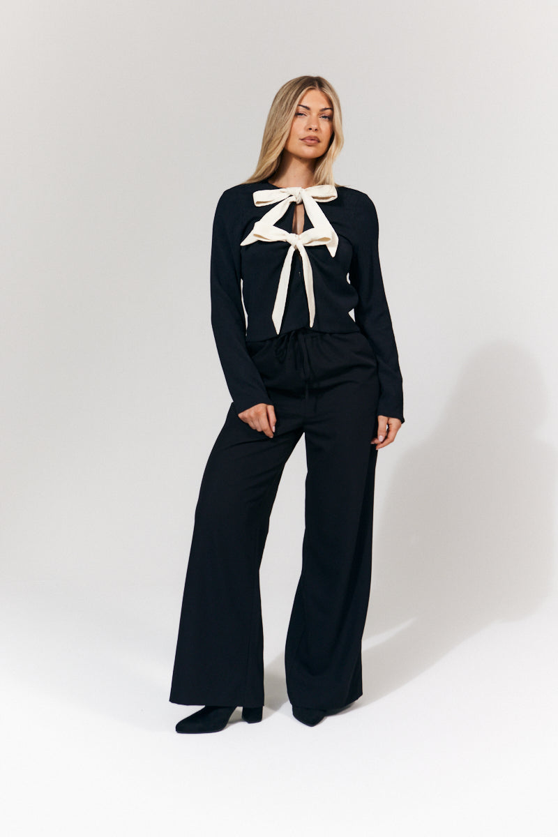 Long Sleeve Tie Front Bow Top