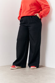 Tailored Wide Leg Trouser
