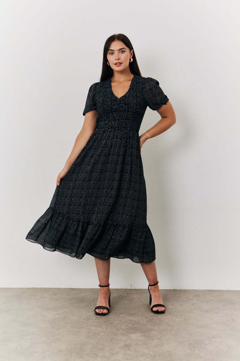 in the style In the Style Polka Dot V Neck Puff Sleeve Midaxi Dress Black