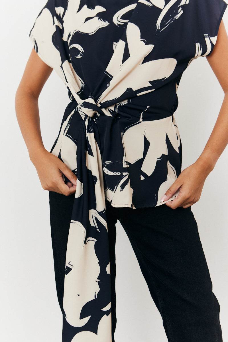 Abstract Drape Top - InTheStyle