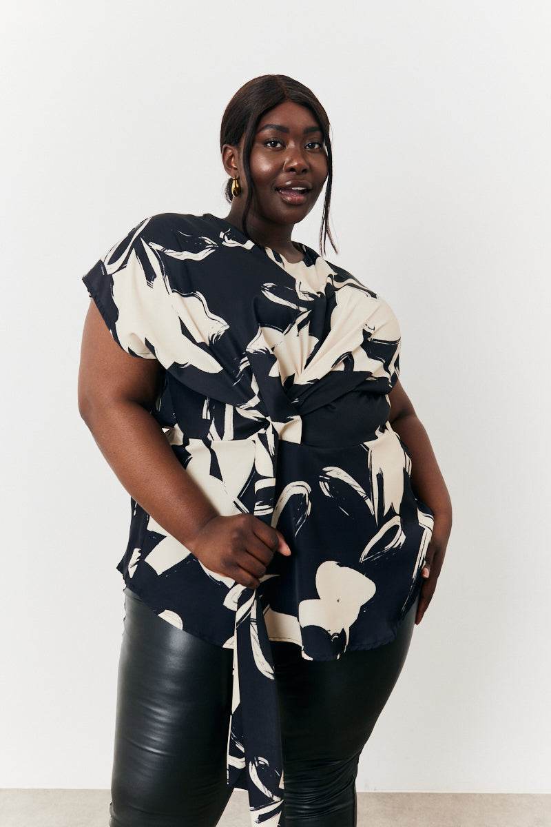 Abstract Drape Top - InTheStyle
