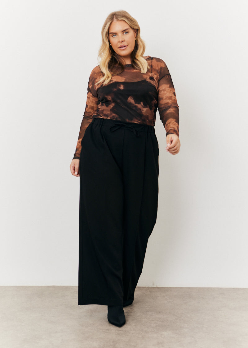 Wide Leg Trouser