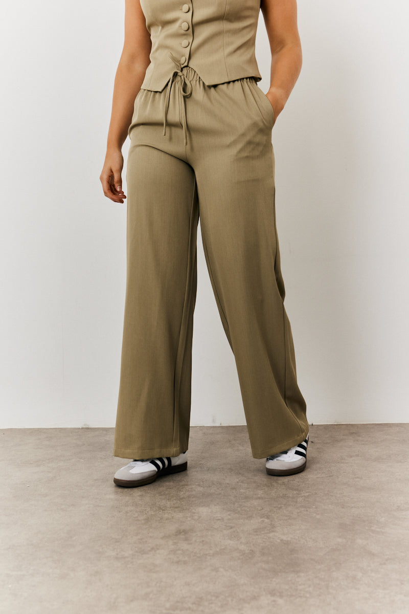 Elasticated Mid Rise Wide Leg Trouser