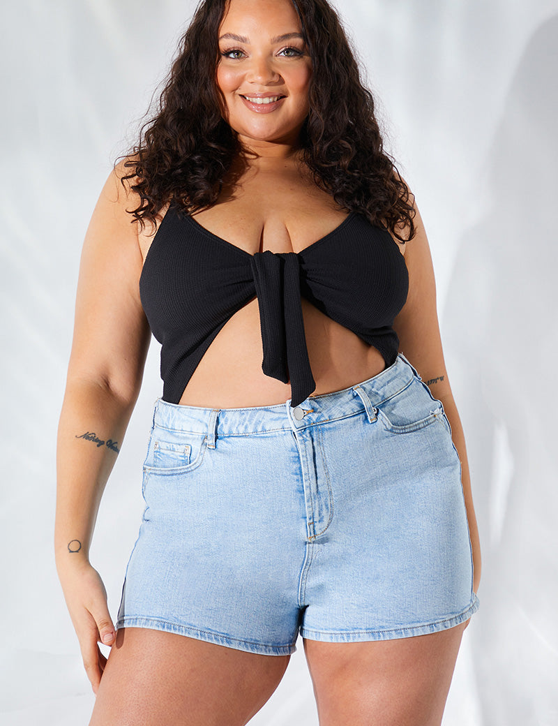 Light Wash Denim Mom Short