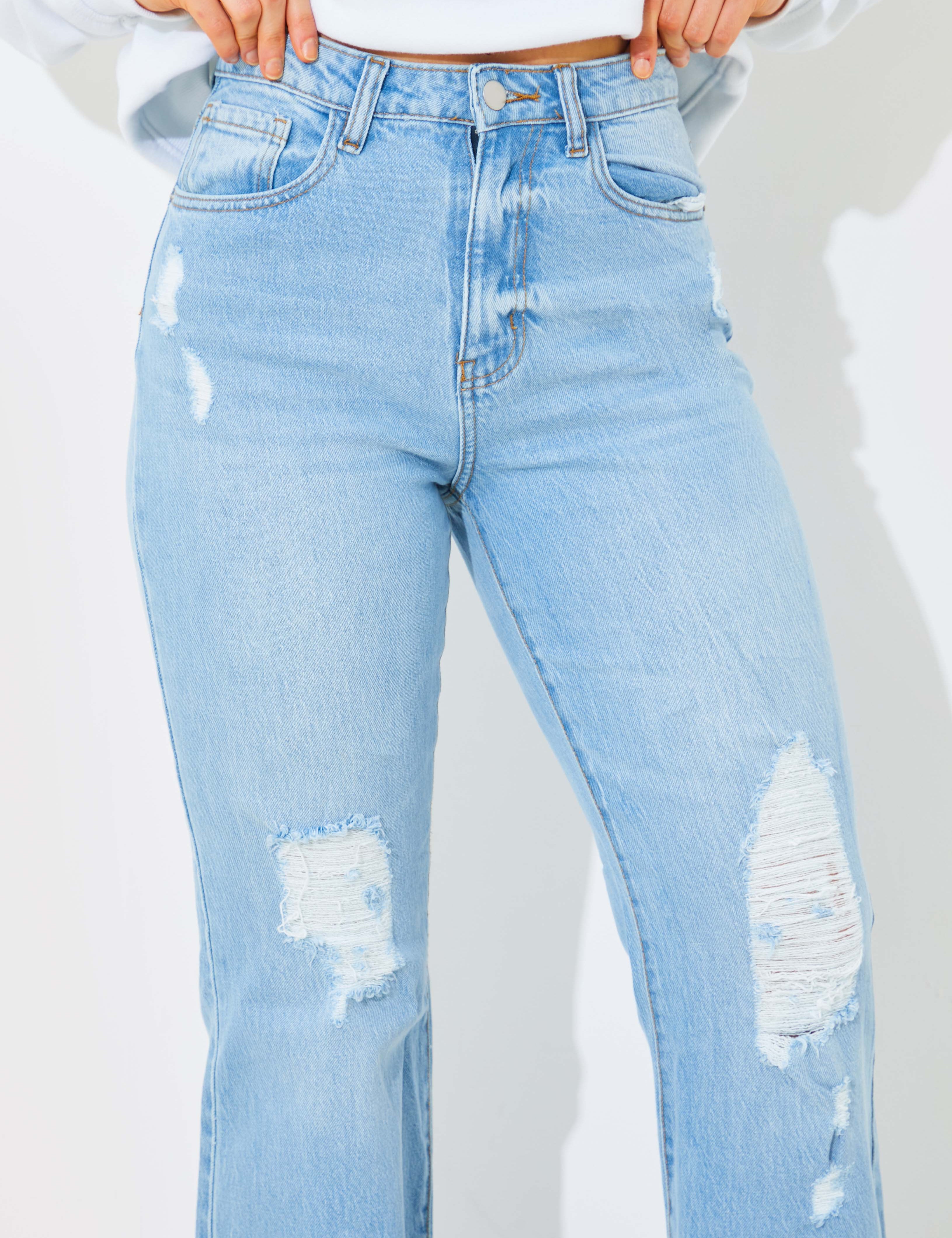 Distressed Straight Leg Jeans