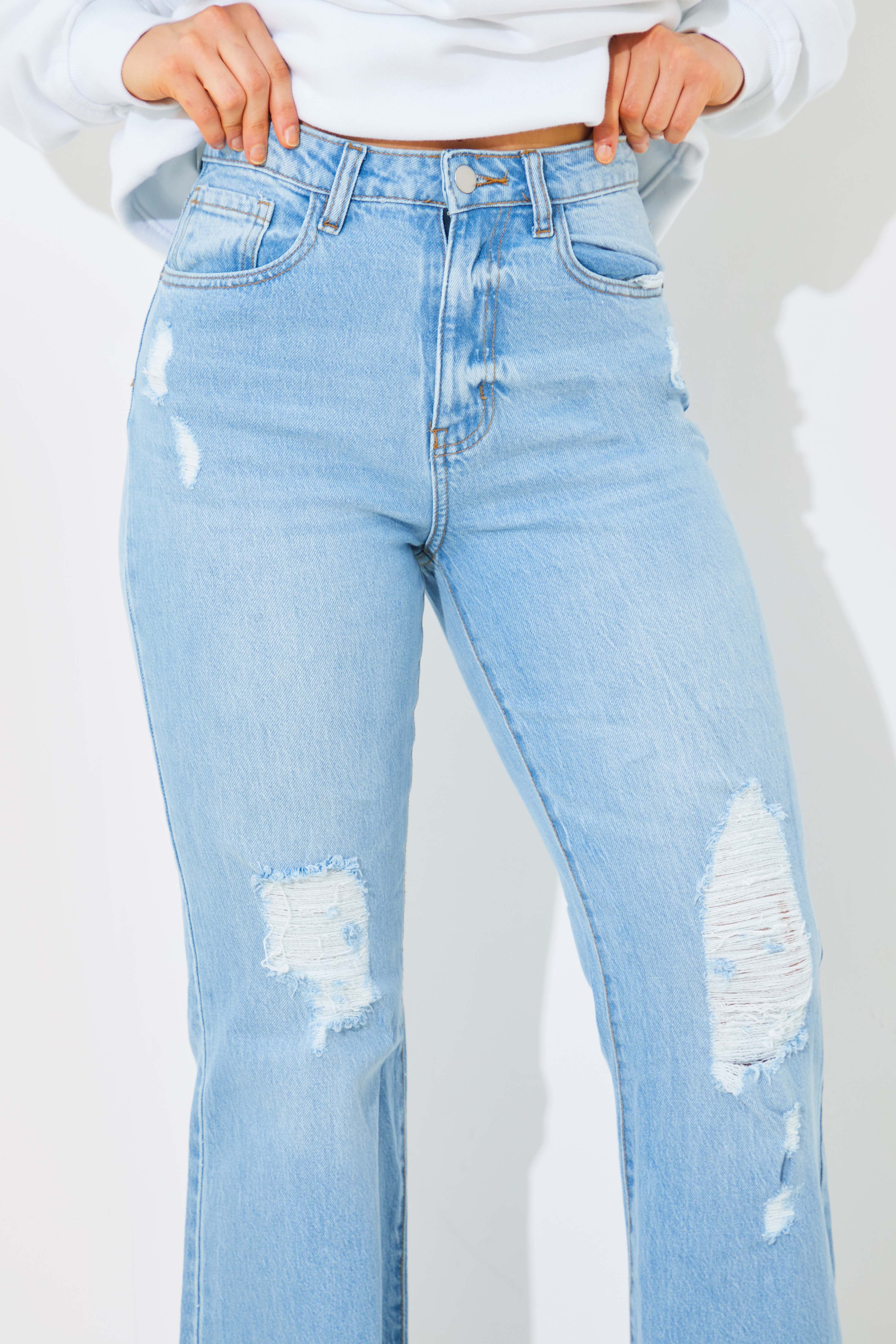 Distressed Straight Leg Jeans