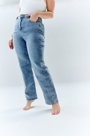Sienna Straight Leg Jean