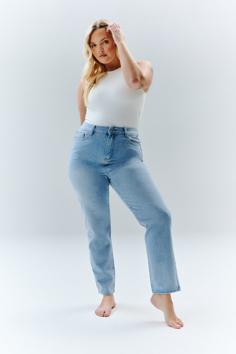 Sofia Straight Mom Jeans
