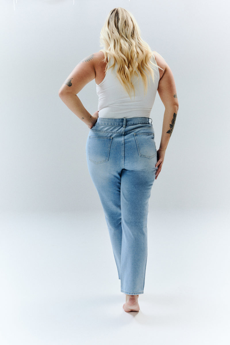 Sofia Straight Mom Jeans