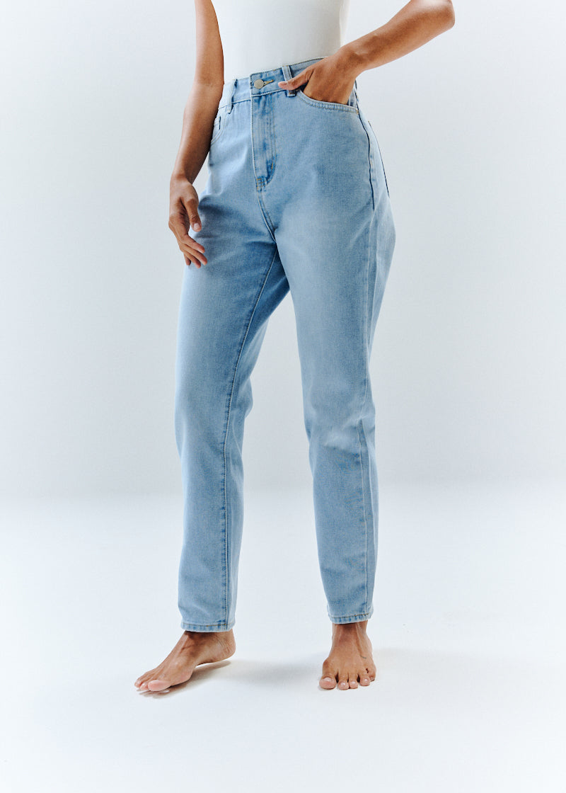 Sofia Straight Mom Jeans