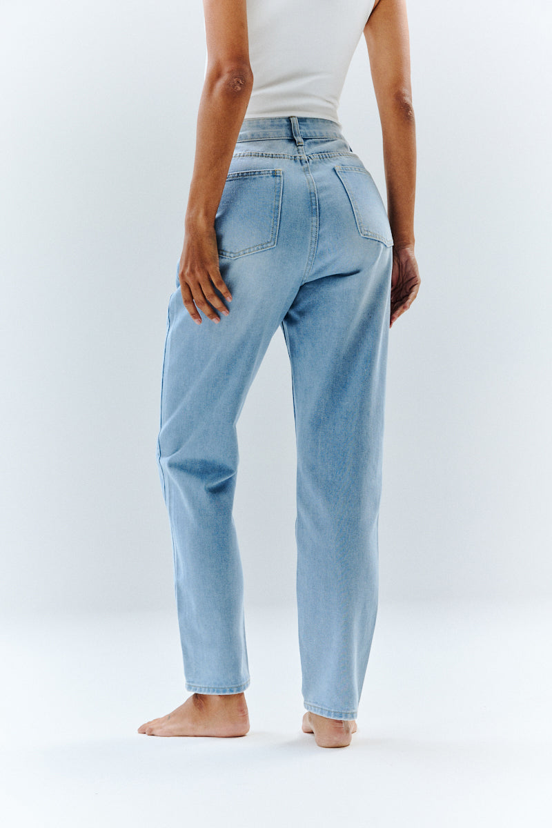 Sofia Straight Mom Jeans