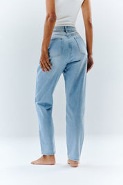 Sofia Straight Mom Jeans