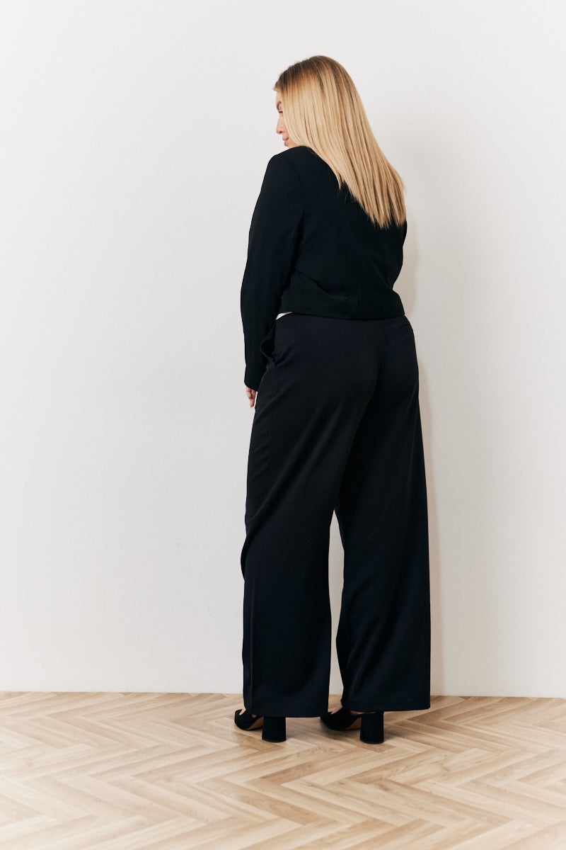 Occasion Black Cropped Tux Blazer