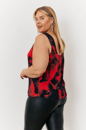 Abstract Scoop Cami Top - InTheStyle