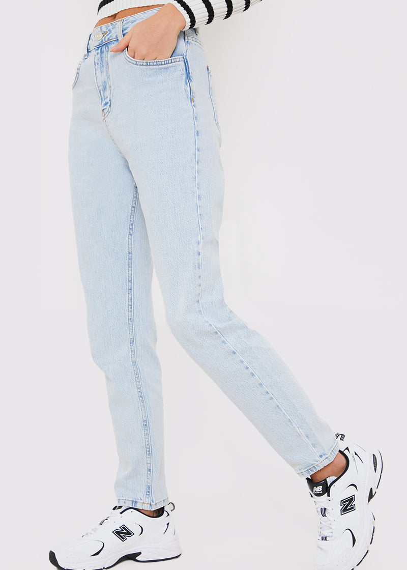 Bleach Wash Mom Jean